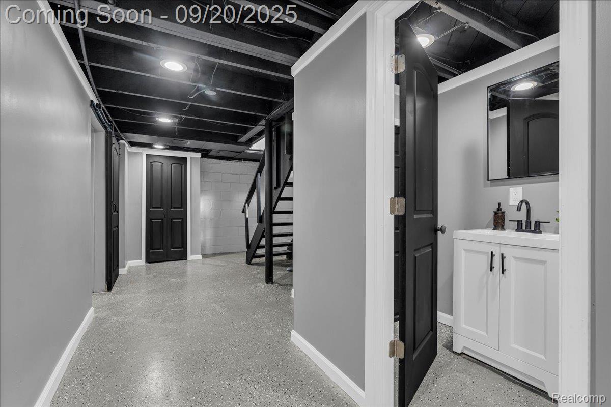 Detroit City, Michigan 48221, United States, 3 Bedrooms Bedrooms, ,3 BathroomsBathrooms,Residential,Active,211169