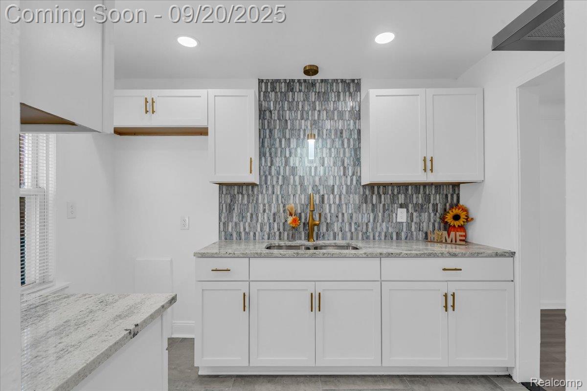 Detroit City, Michigan 48221, United States, 3 Bedrooms Bedrooms, ,3 BathroomsBathrooms,Residential,Active,211169