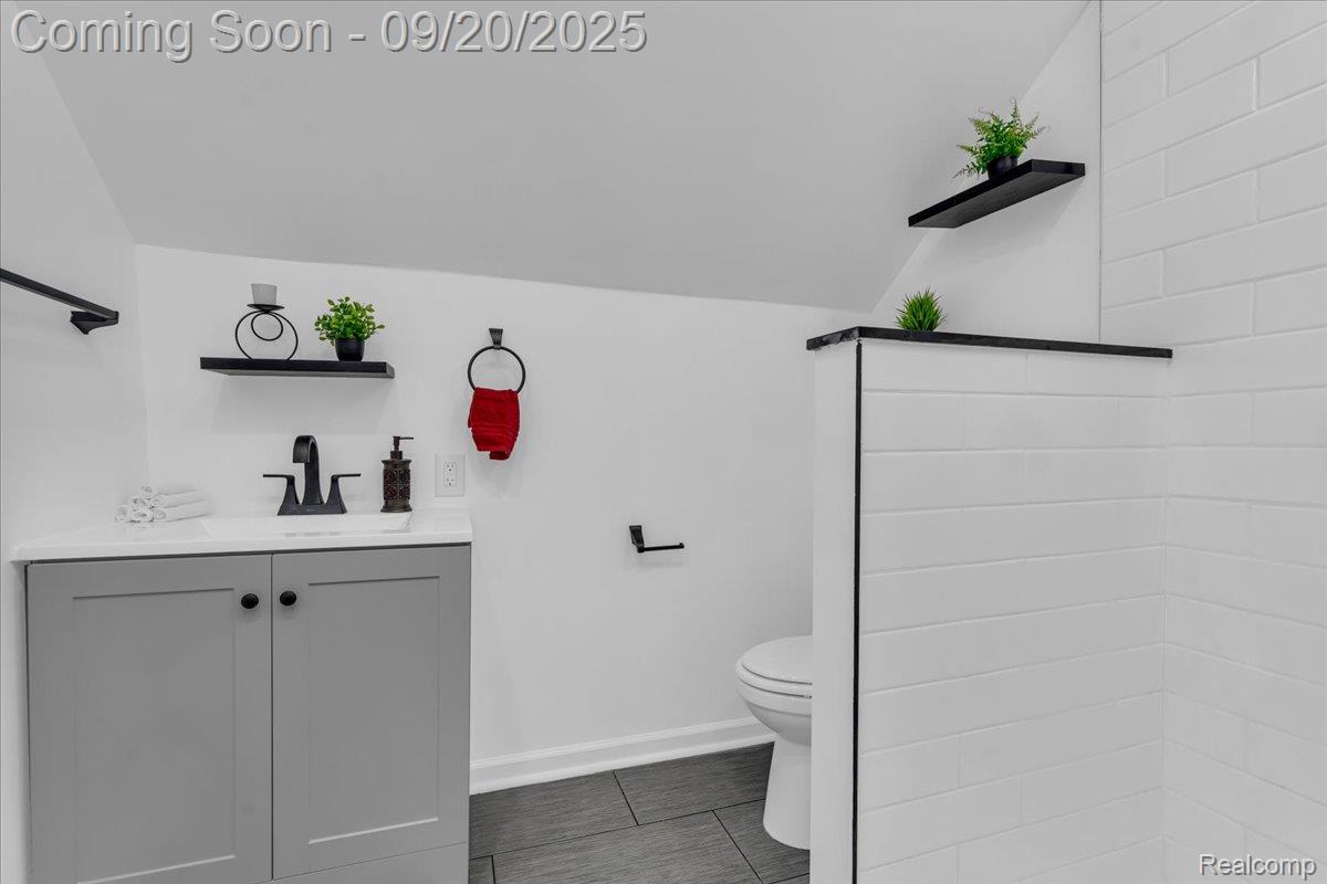 Detroit City, Michigan 48221, United States, 3 Bedrooms Bedrooms, ,3 BathroomsBathrooms,Residential,Active,211169