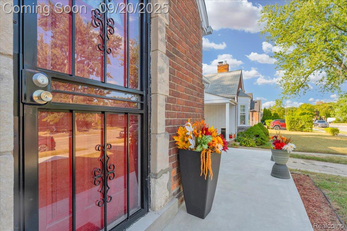 Detroit City, Michigan 48221, United States, 3 Bedrooms Bedrooms, ,3 BathroomsBathrooms,Residential,Active,211169