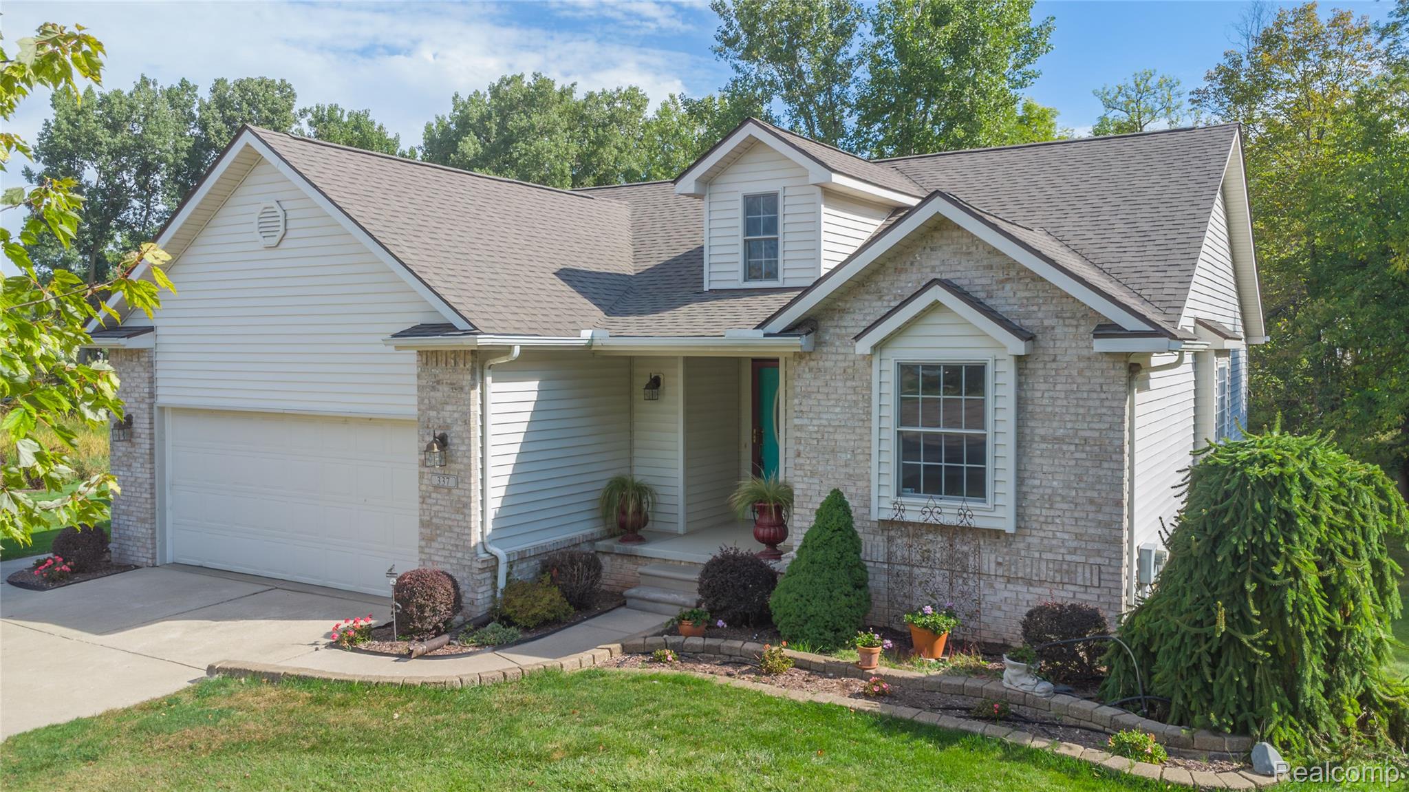 Linden City, Michigan 48451, United States, 3 Bedrooms Bedrooms, ,3 BathroomsBathrooms,Residential,Pending,208504