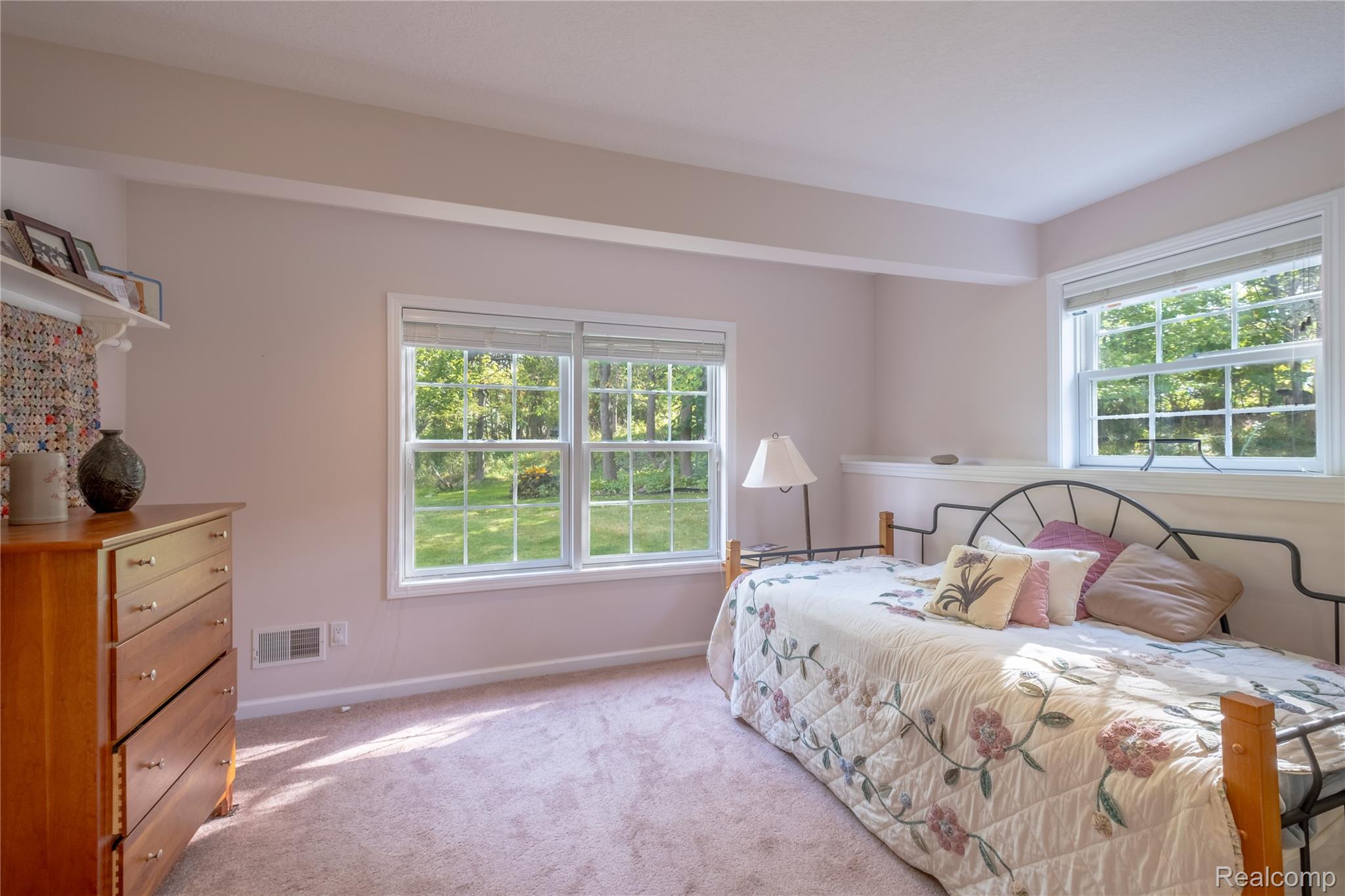 Linden City, Michigan 48451, United States, 3 Bedrooms Bedrooms, ,3 BathroomsBathrooms,Residential,Pending,208504