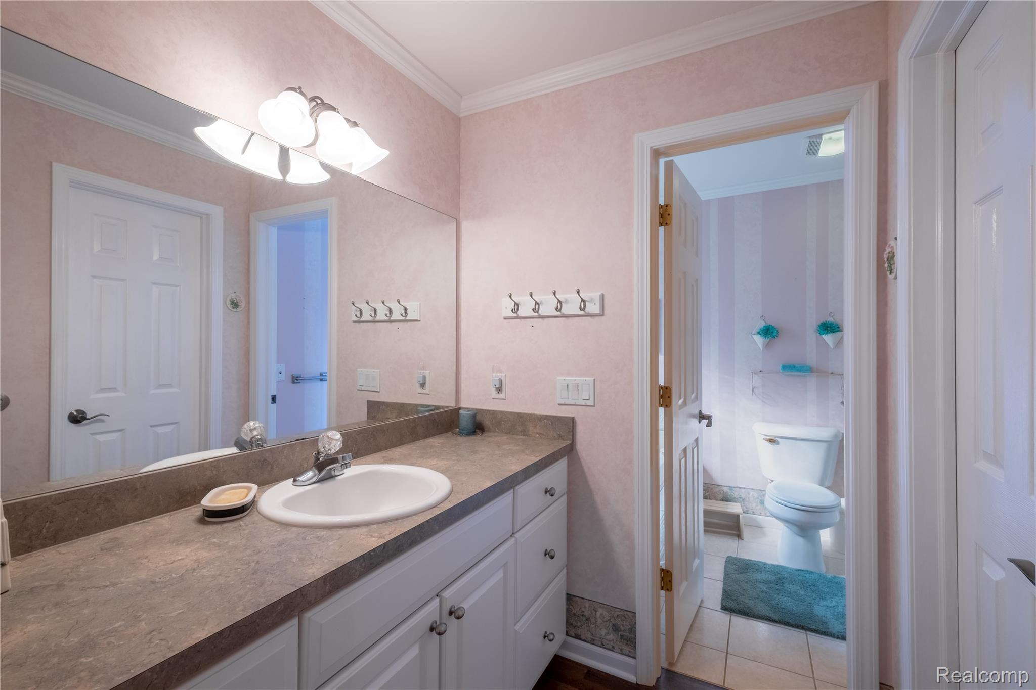 Linden City, Michigan 48451, United States, 3 Bedrooms Bedrooms, ,3 BathroomsBathrooms,Residential,Pending,208504