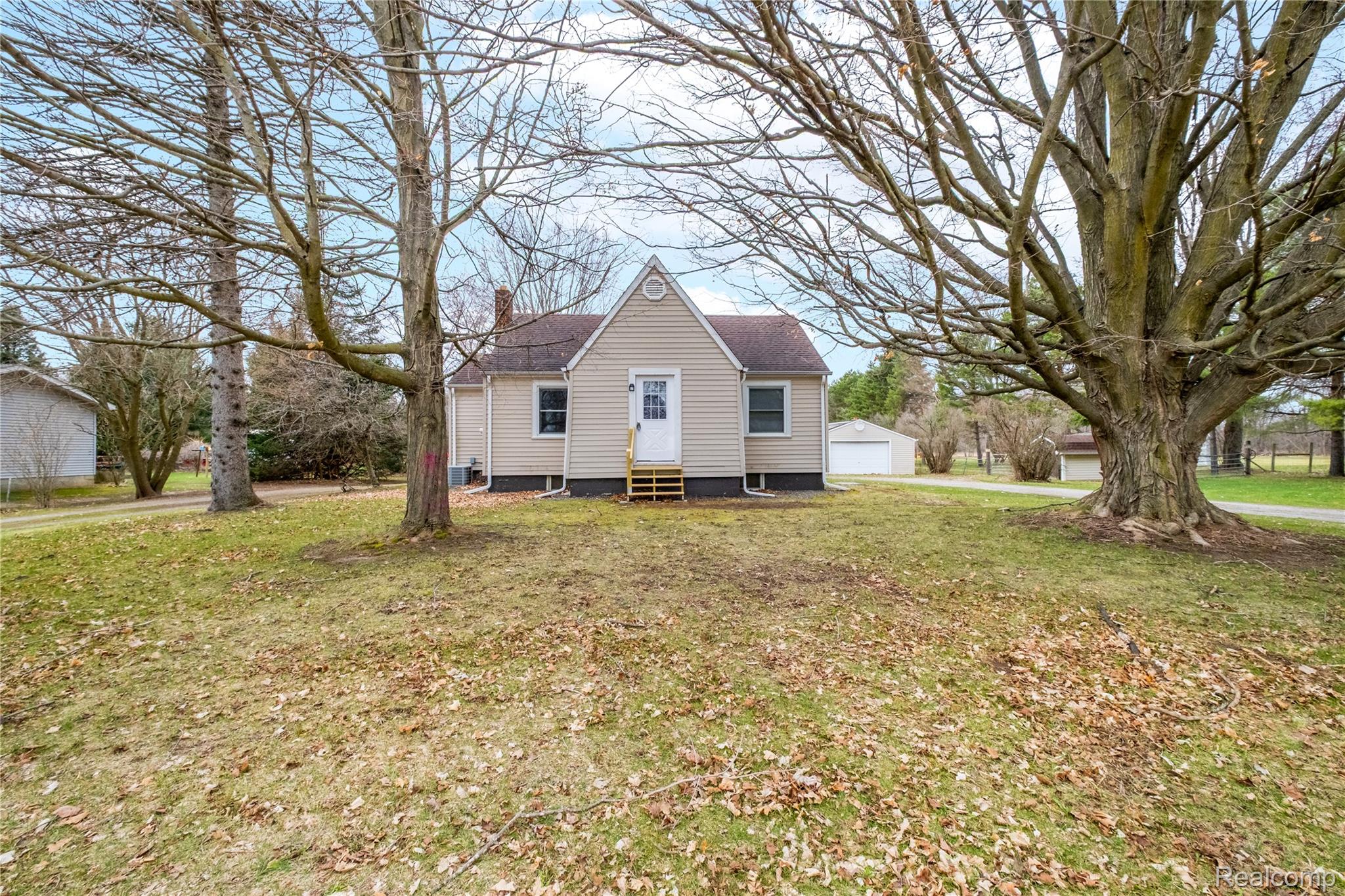 8219 N Genesee Road