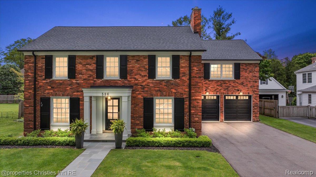 586 Fairfax Street
