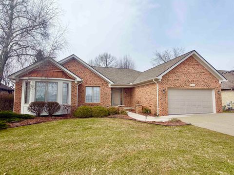 Photo of 48401 Valley Forge Dr, Macomb Township, MI 48044 (MLS # 58050202662)