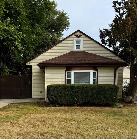 134 W Brickley Avenue Hazel Park City MI 48030