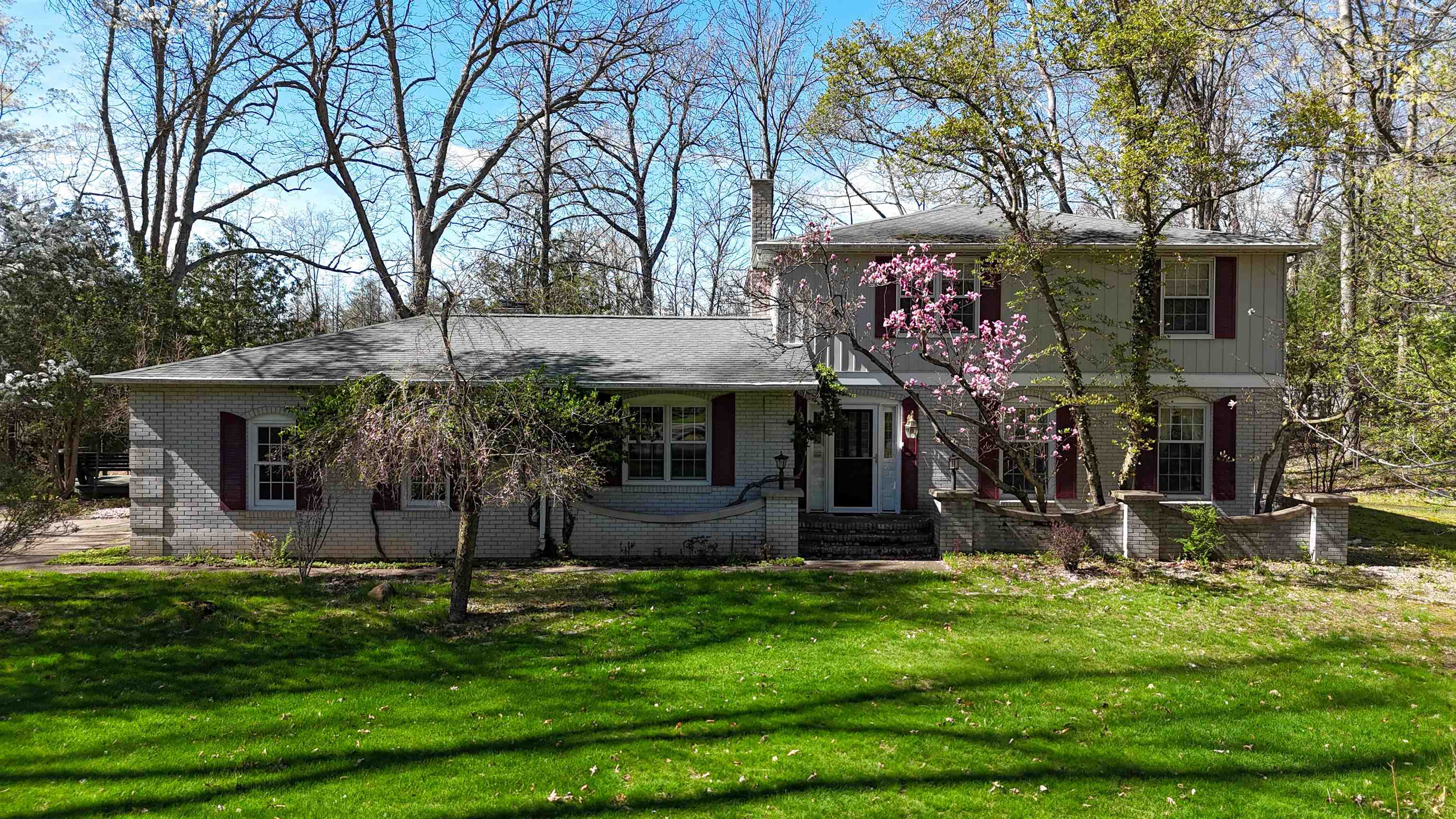 620 West Court