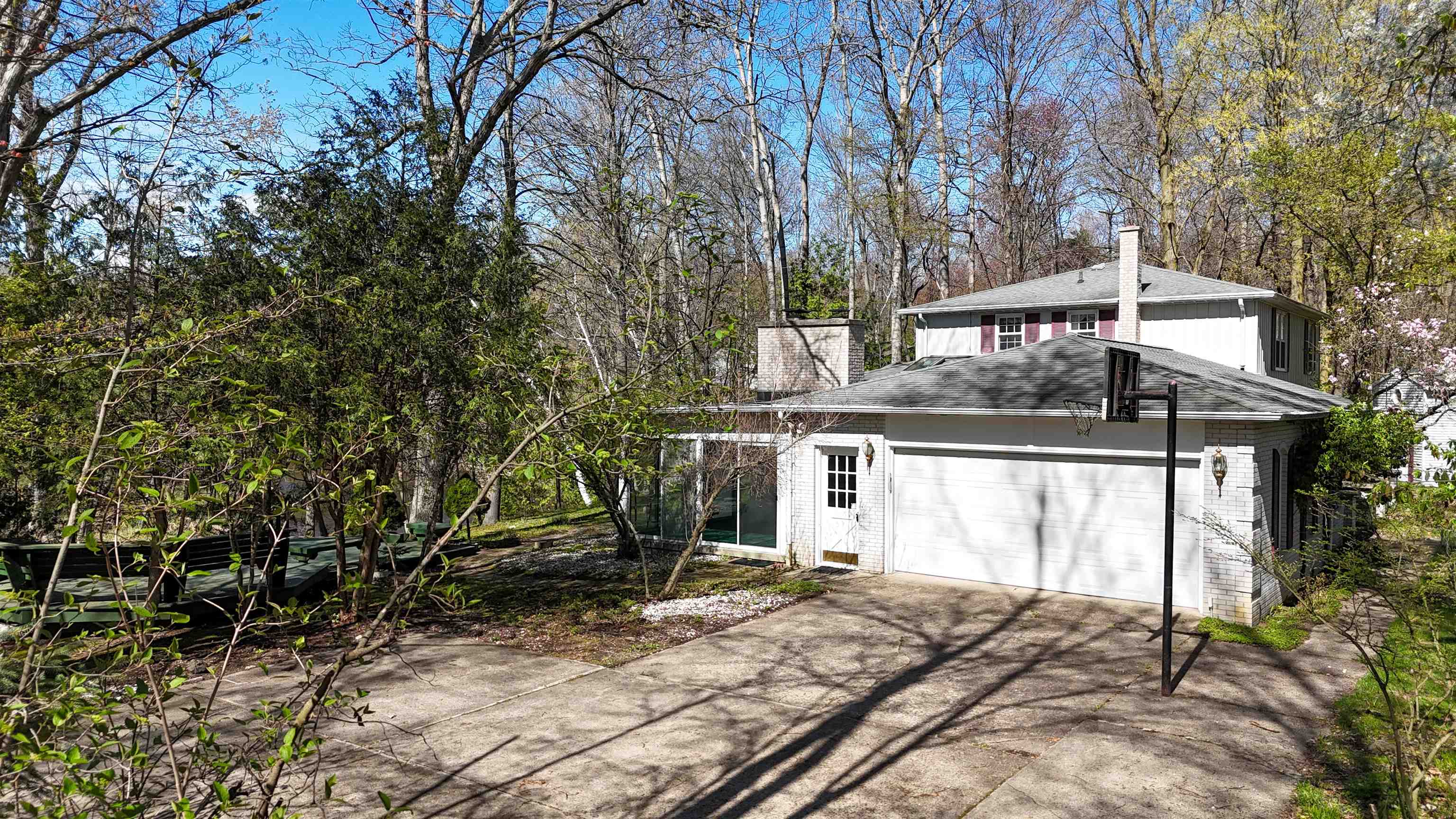 620 West Court