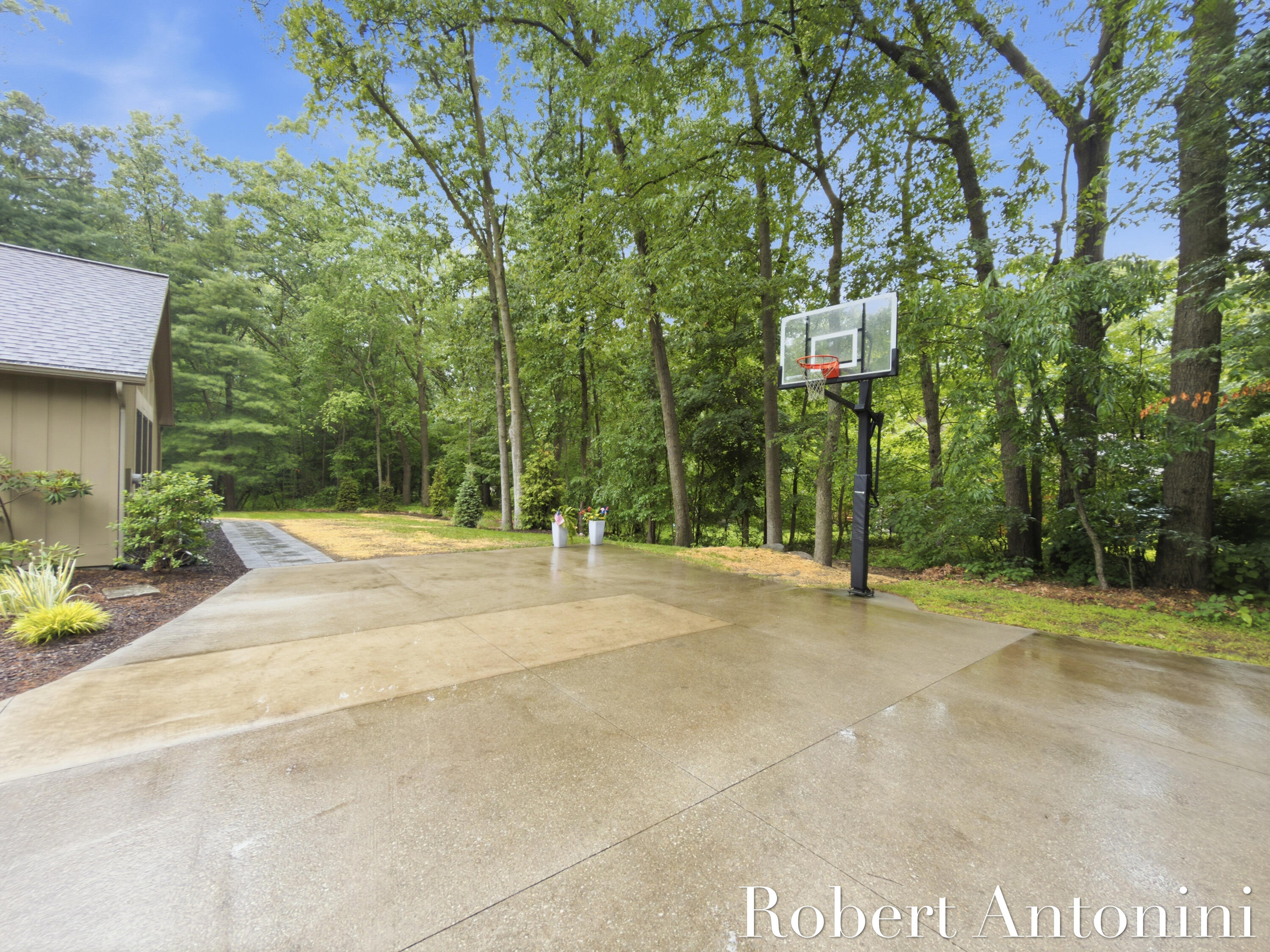 1708 Mont Rue Drive SE