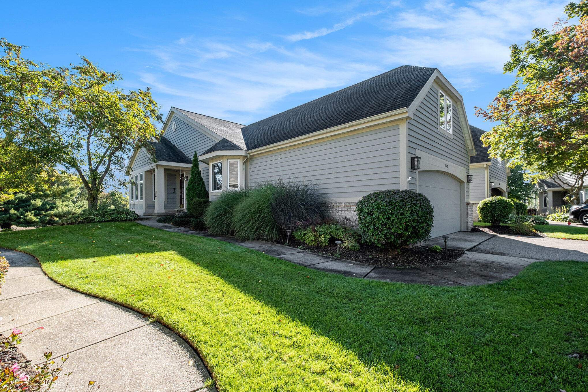 7649 Greenbrier Drive NE