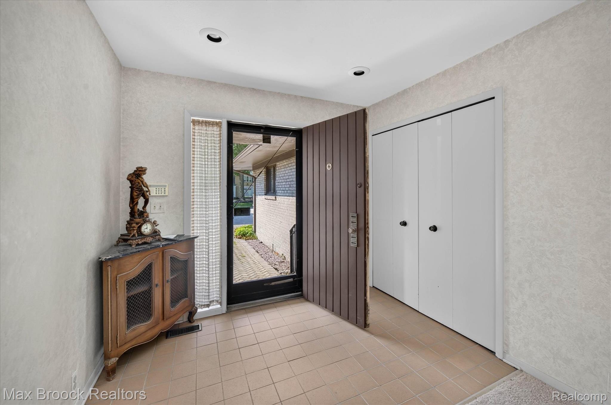 22262 Chatsford Circuit Street