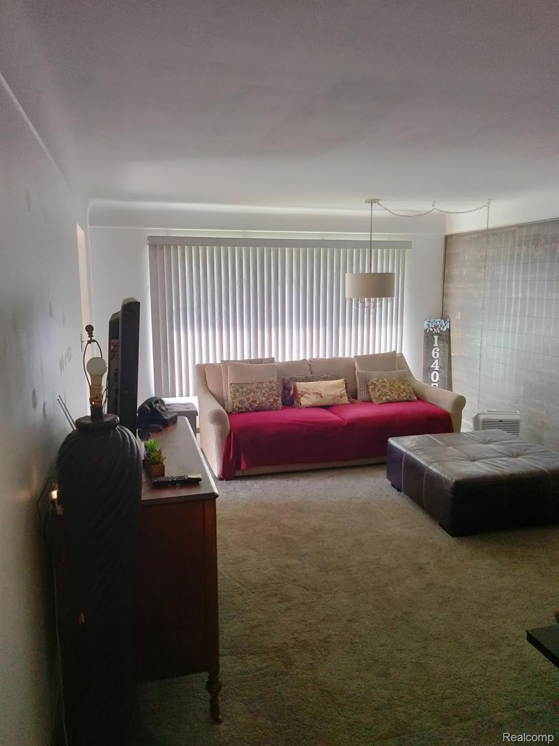 16405 W COLLINSON Avenue