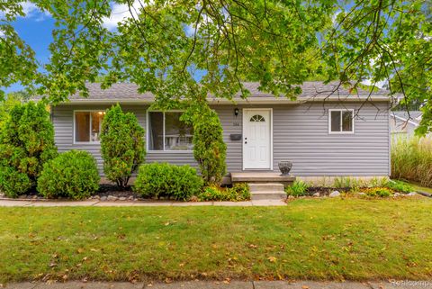 744 Hartner Drive Holly Village MI 48442