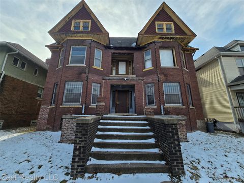 691 Clairmount Street Detroit City MI 48202