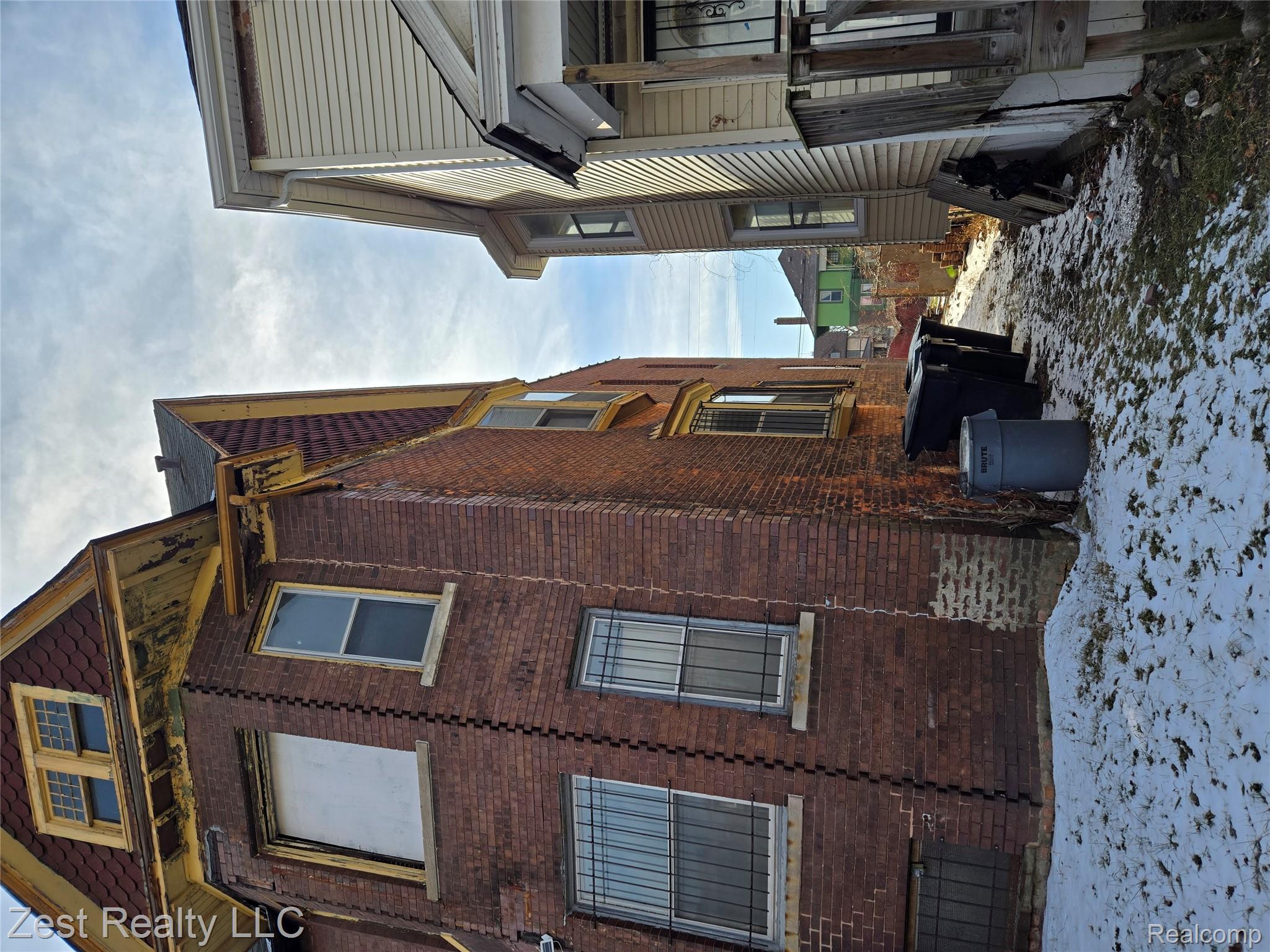 691 Clairmount Street