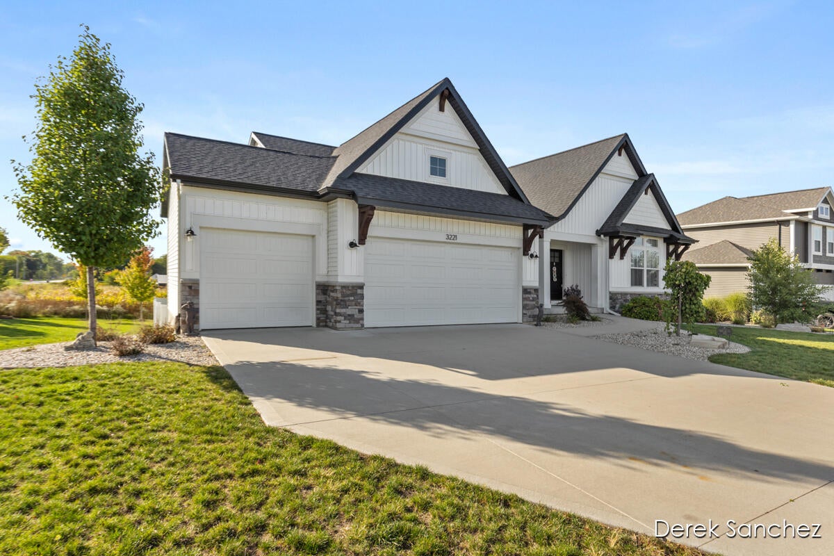 3221 Rocaway Drive