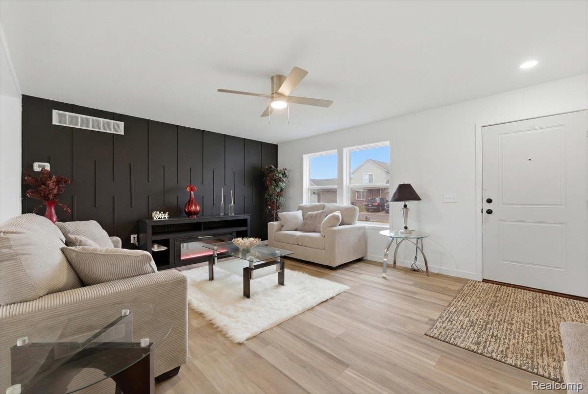 4319 Bridgeport Court