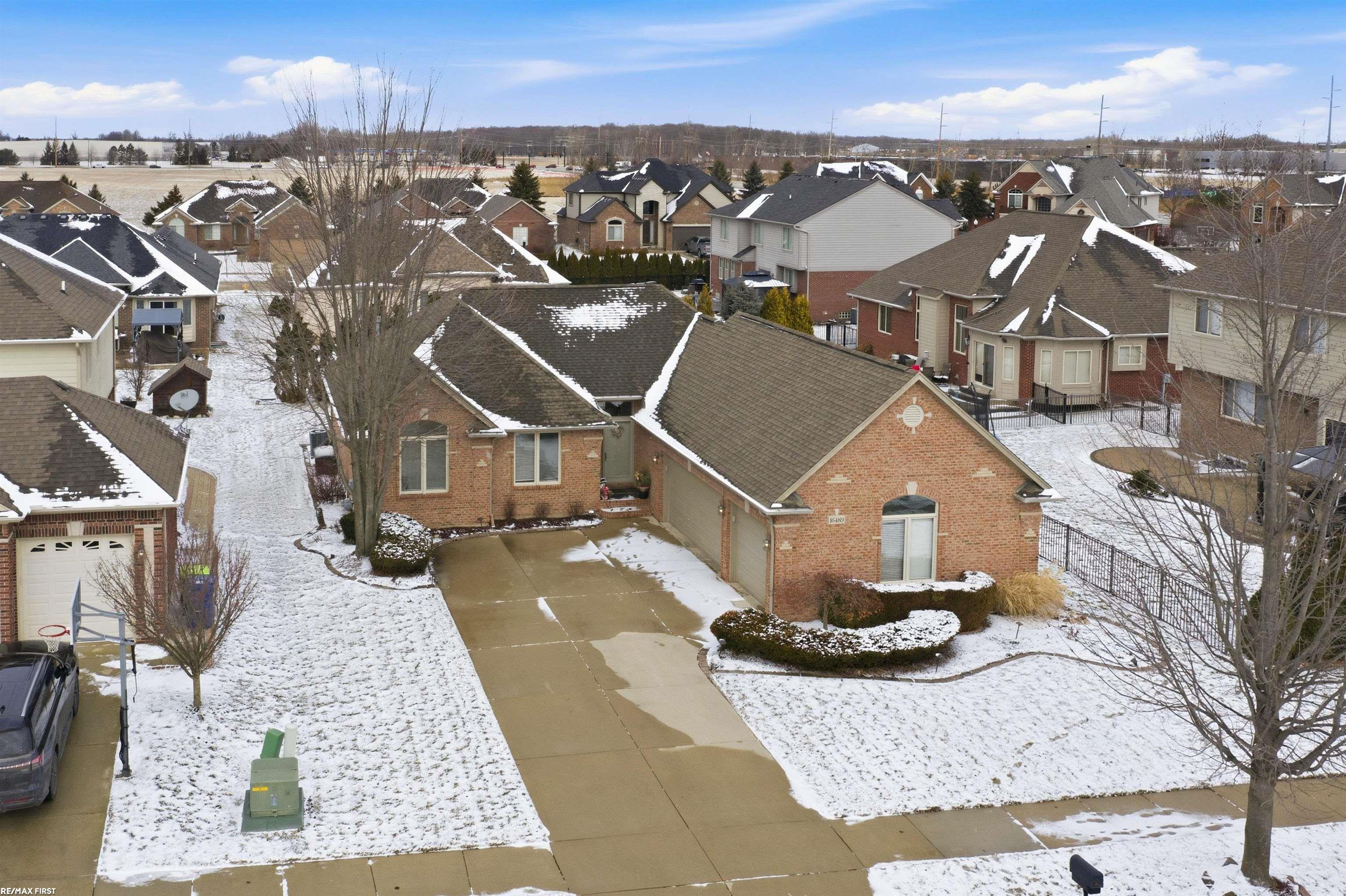 16489 Bishopsgate Drive