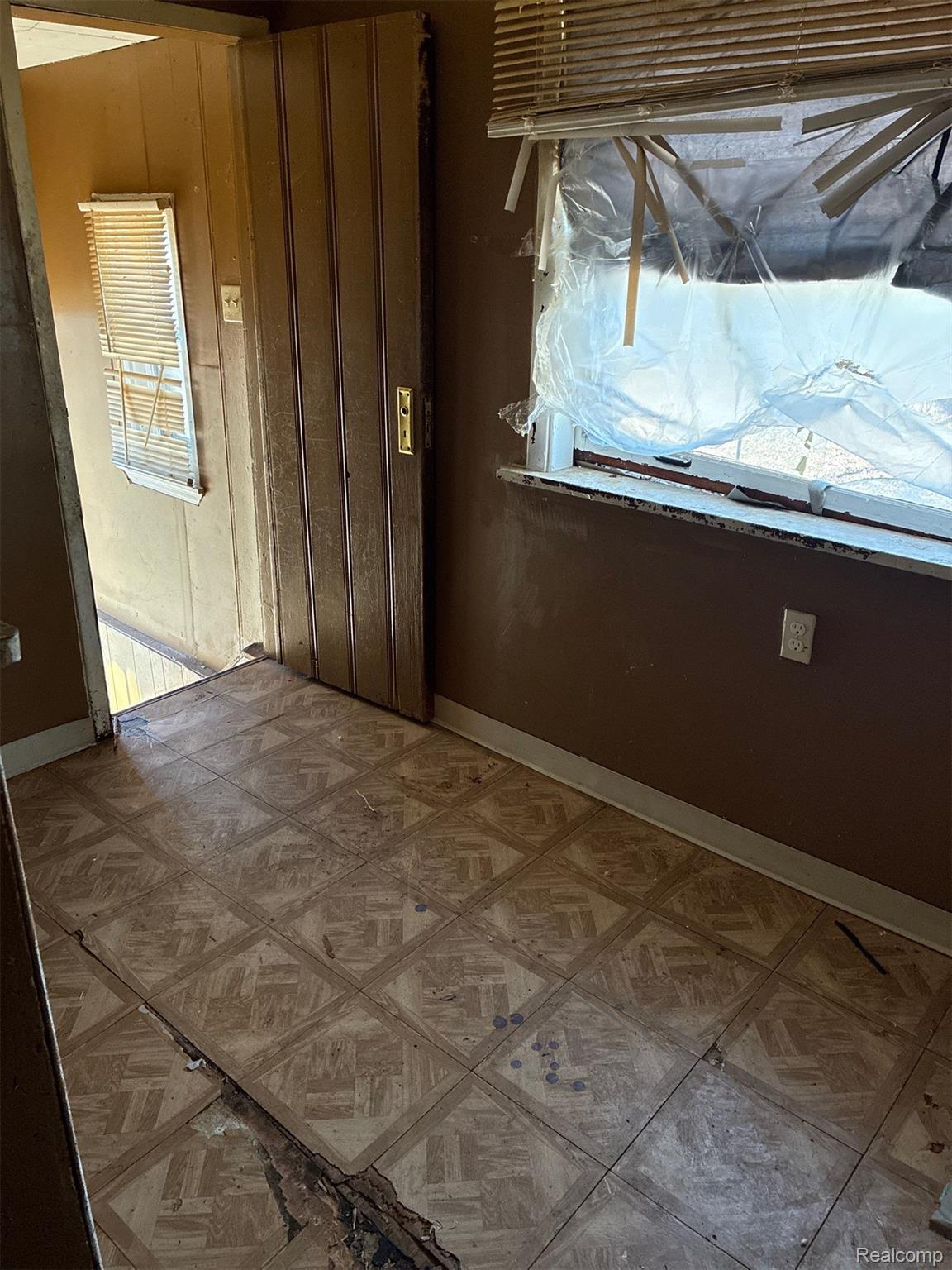 19321 Northrop Street