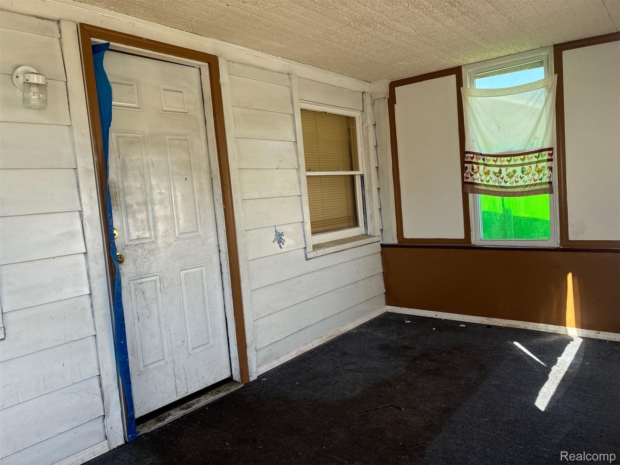 19321 Northrop Street