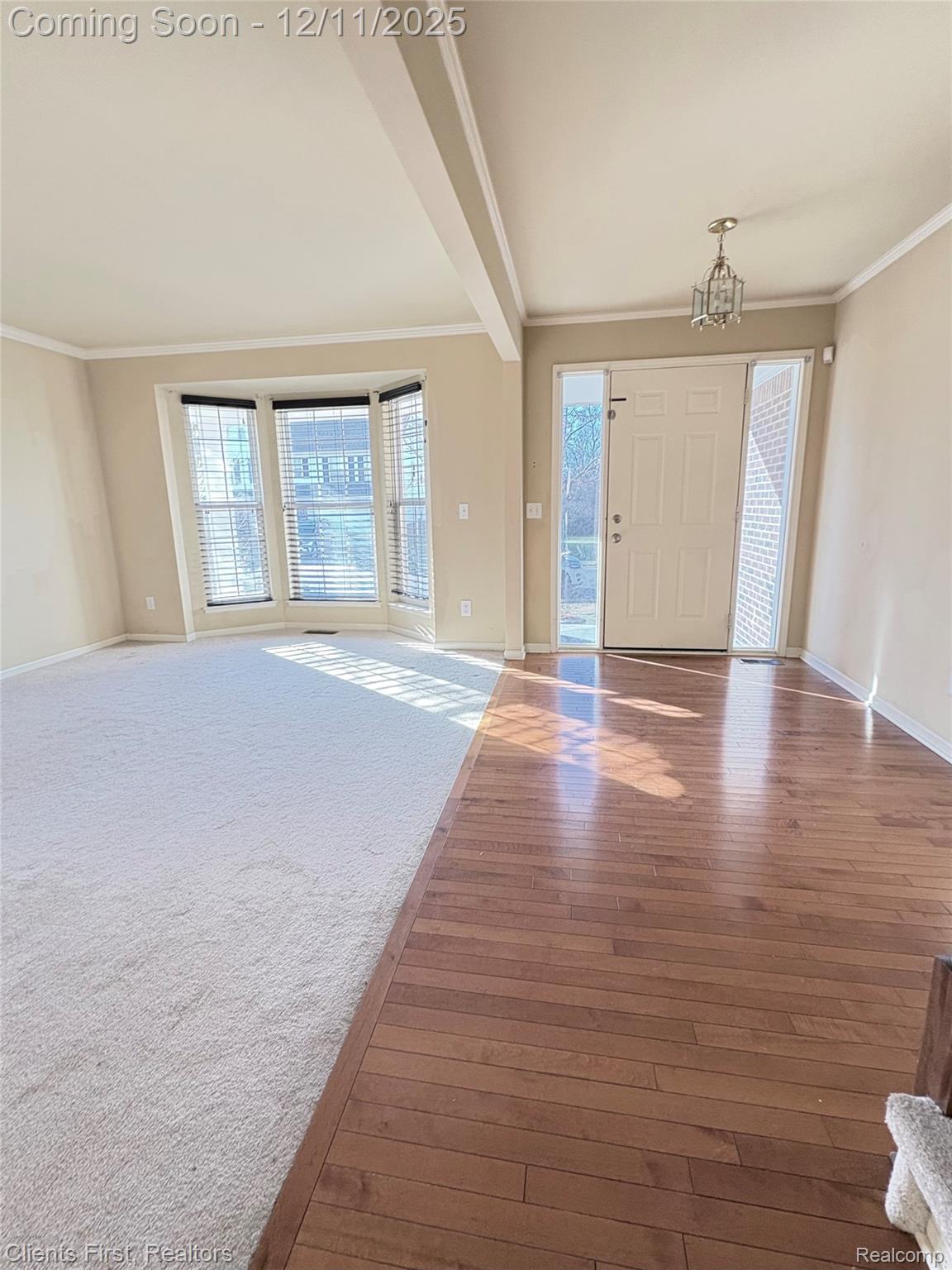 5965 Rolling Ridge Drive