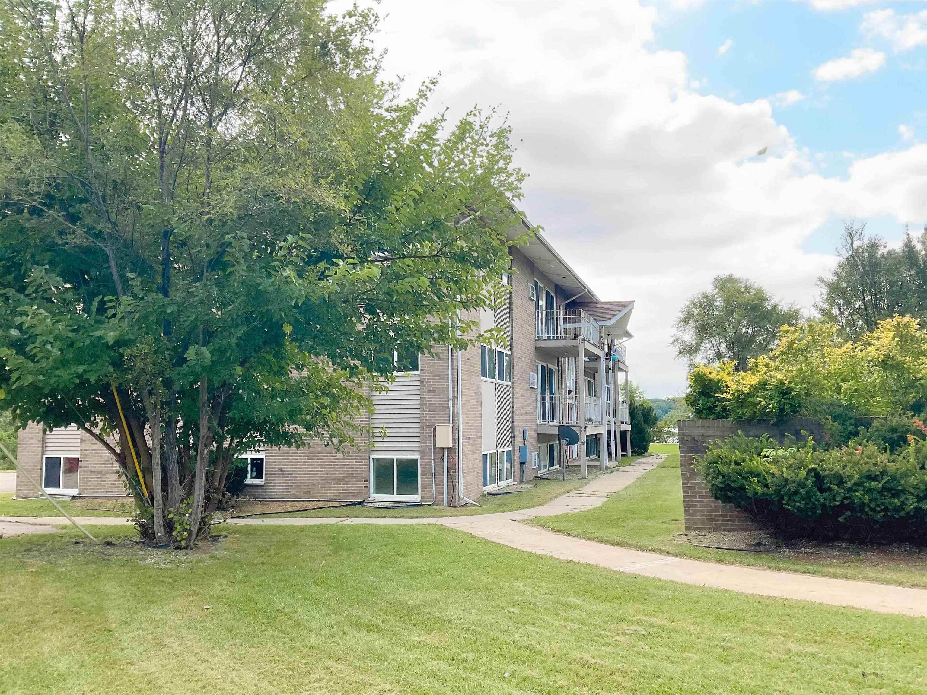 410 Lippincott Boulevard
