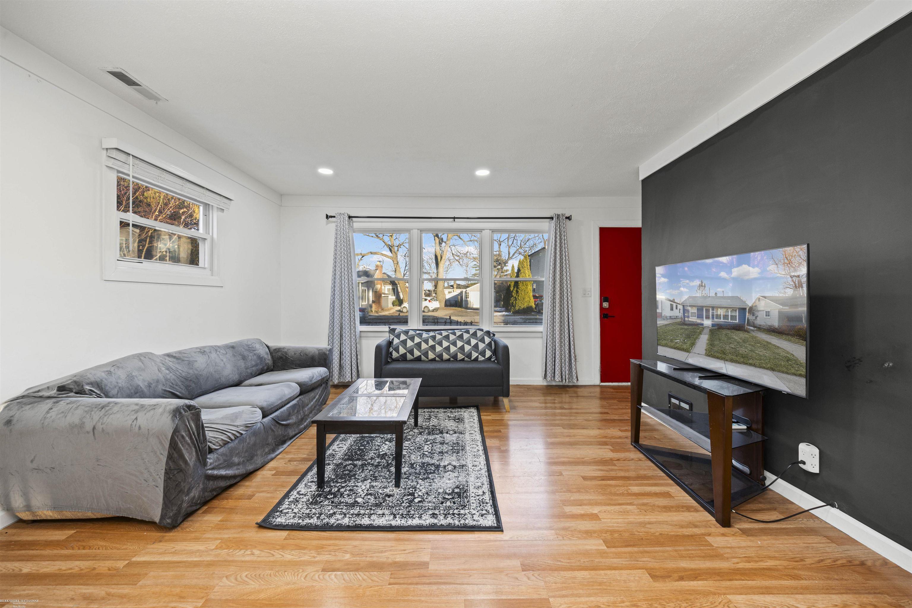 23067 Stauber Avenue