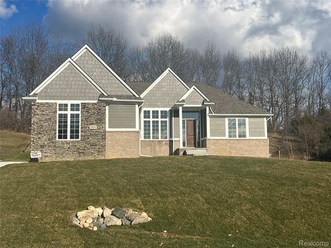 8848 Stonewall E Independence Charter Township MI 48348