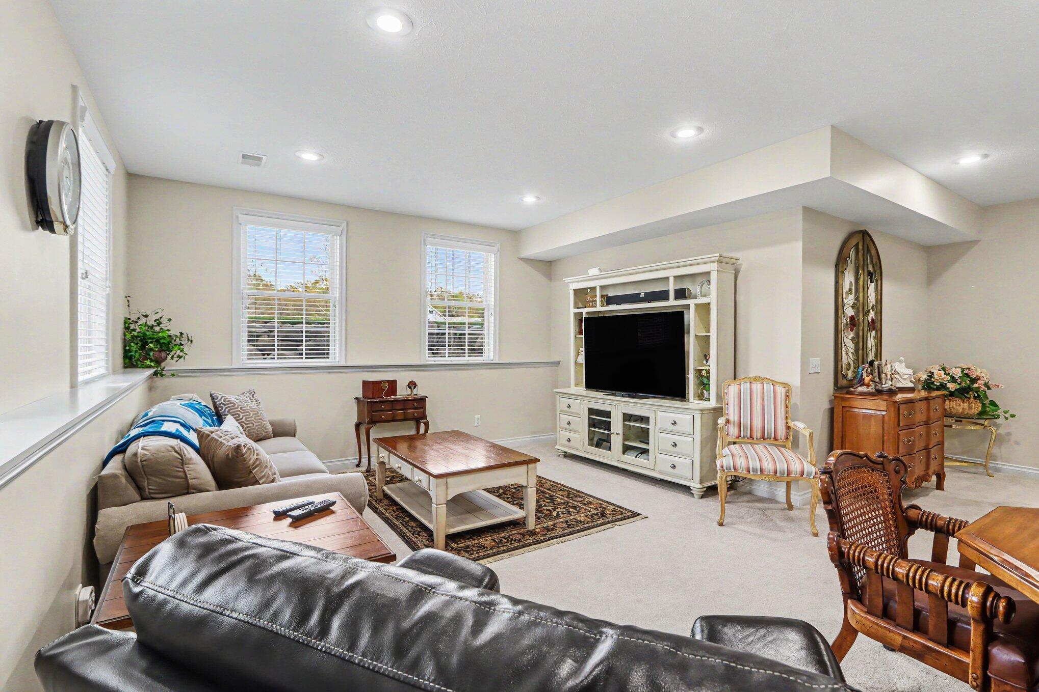 7928 Spring Haven