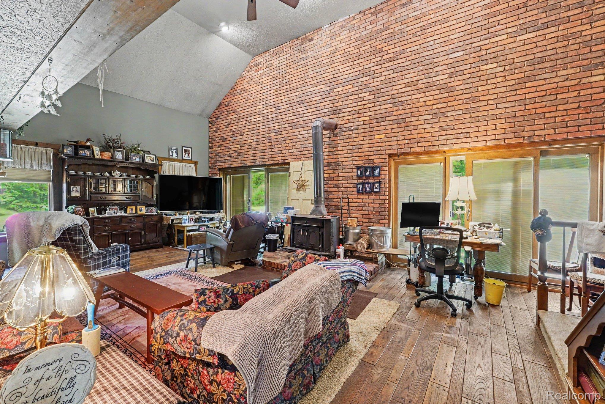 3284 Pratt Road
