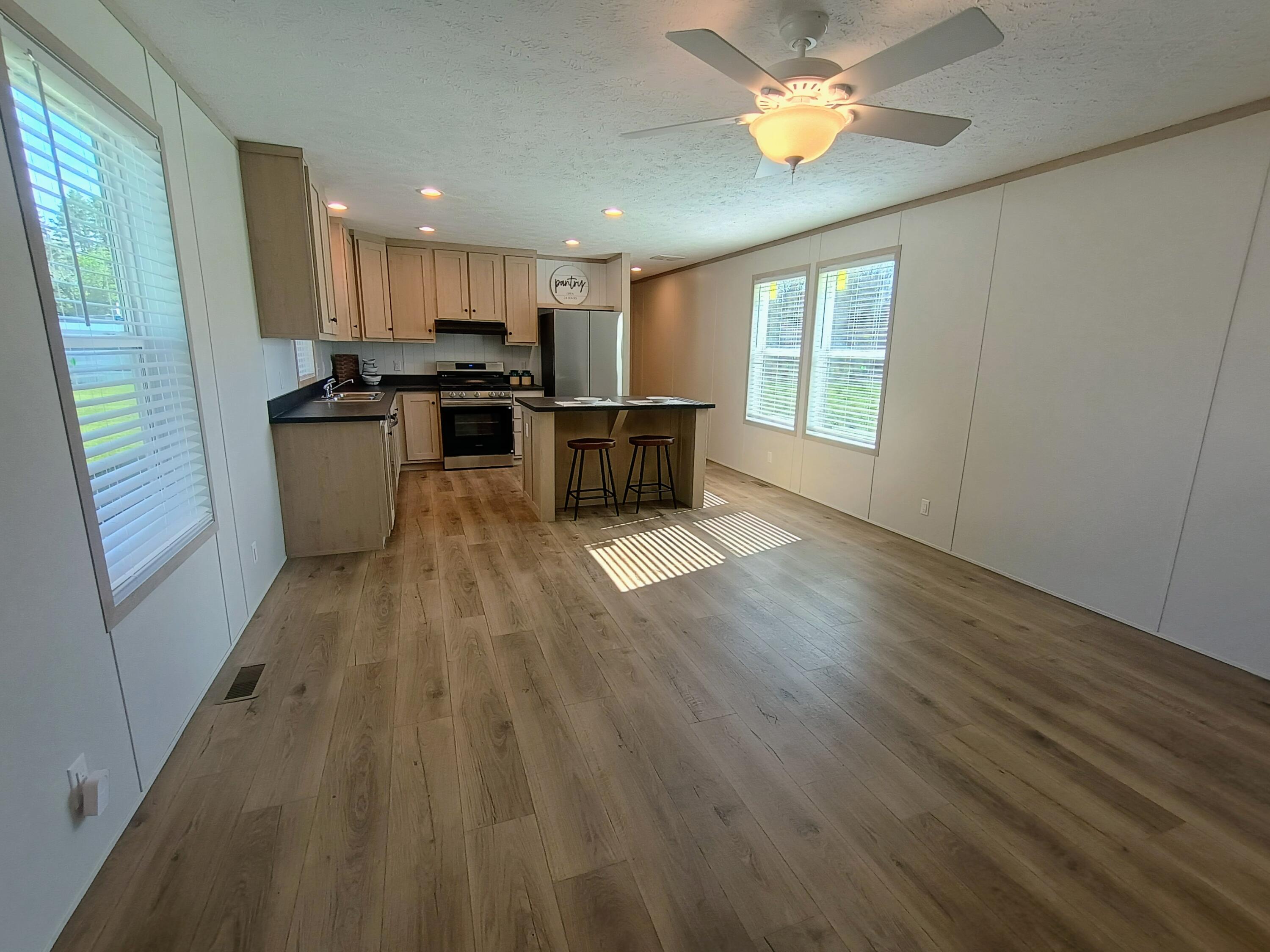 1206 Carl Court