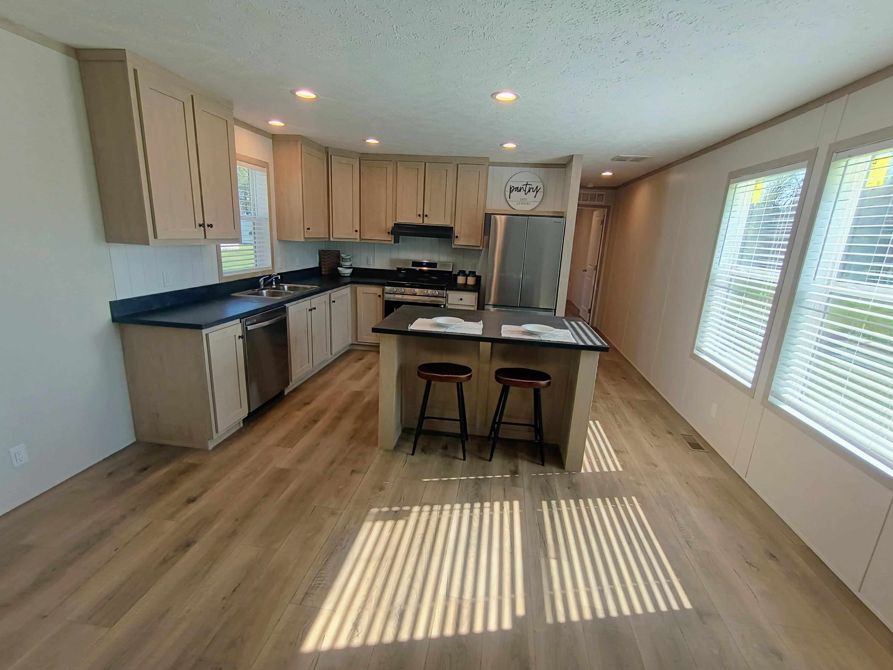 1206 Carl Court