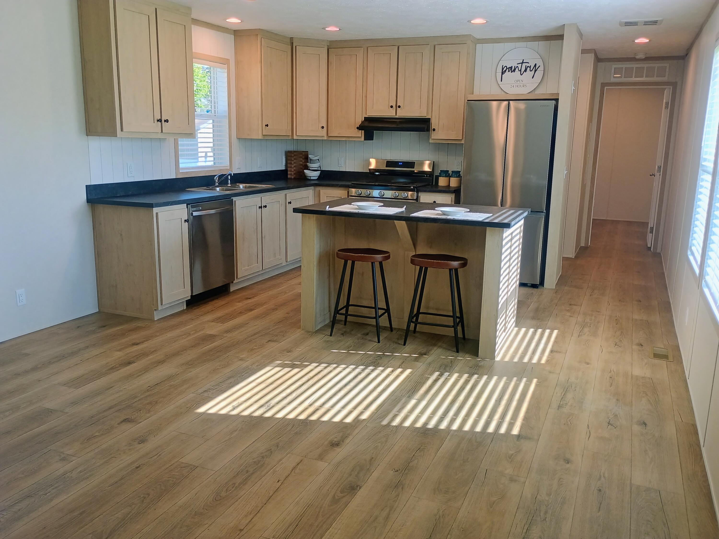 1206 Carl Court