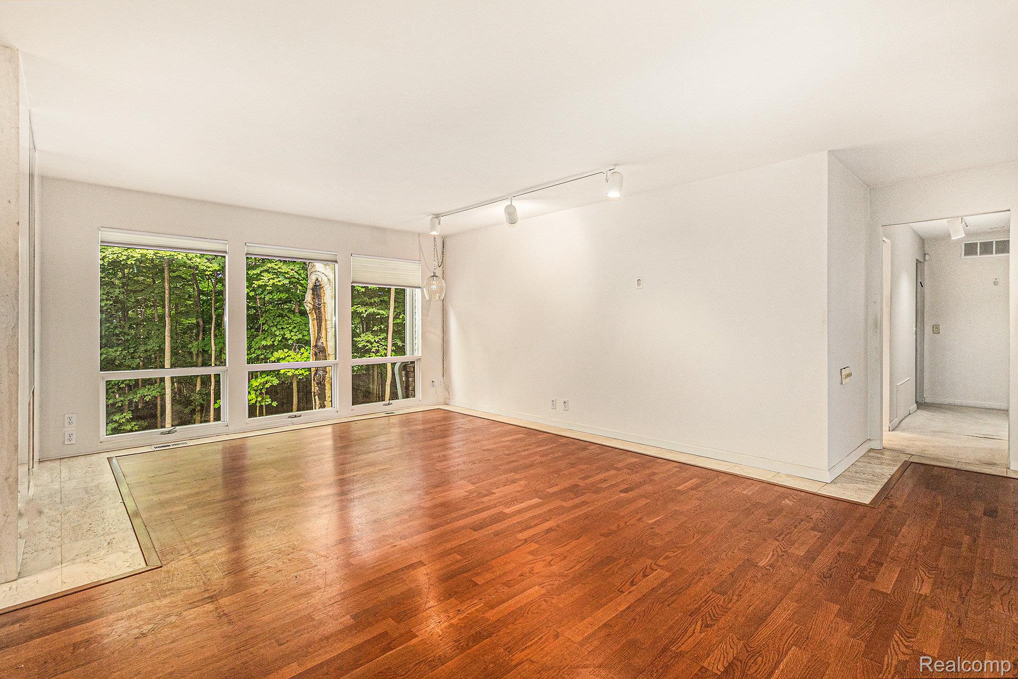 6964 Pebblecreek Woods Drive