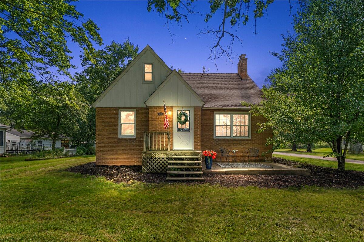 1025 Graafschap Road