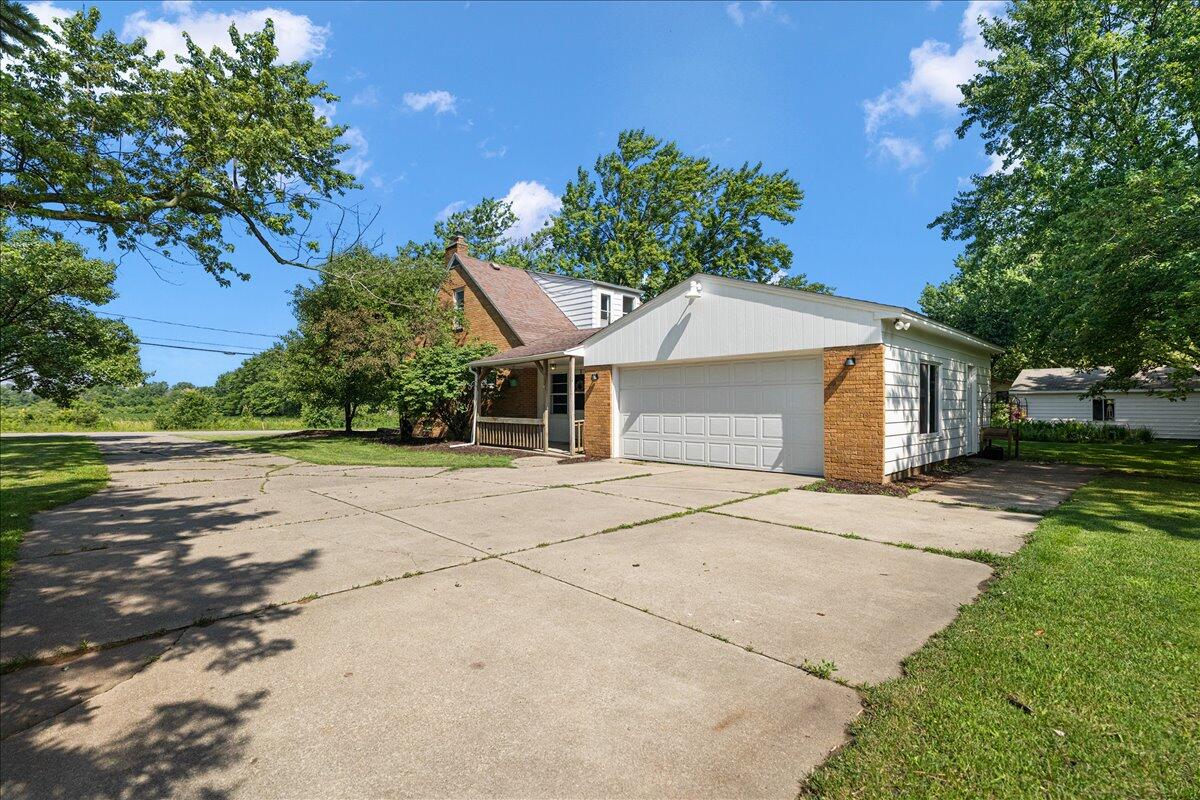 1025 Graafschap Road