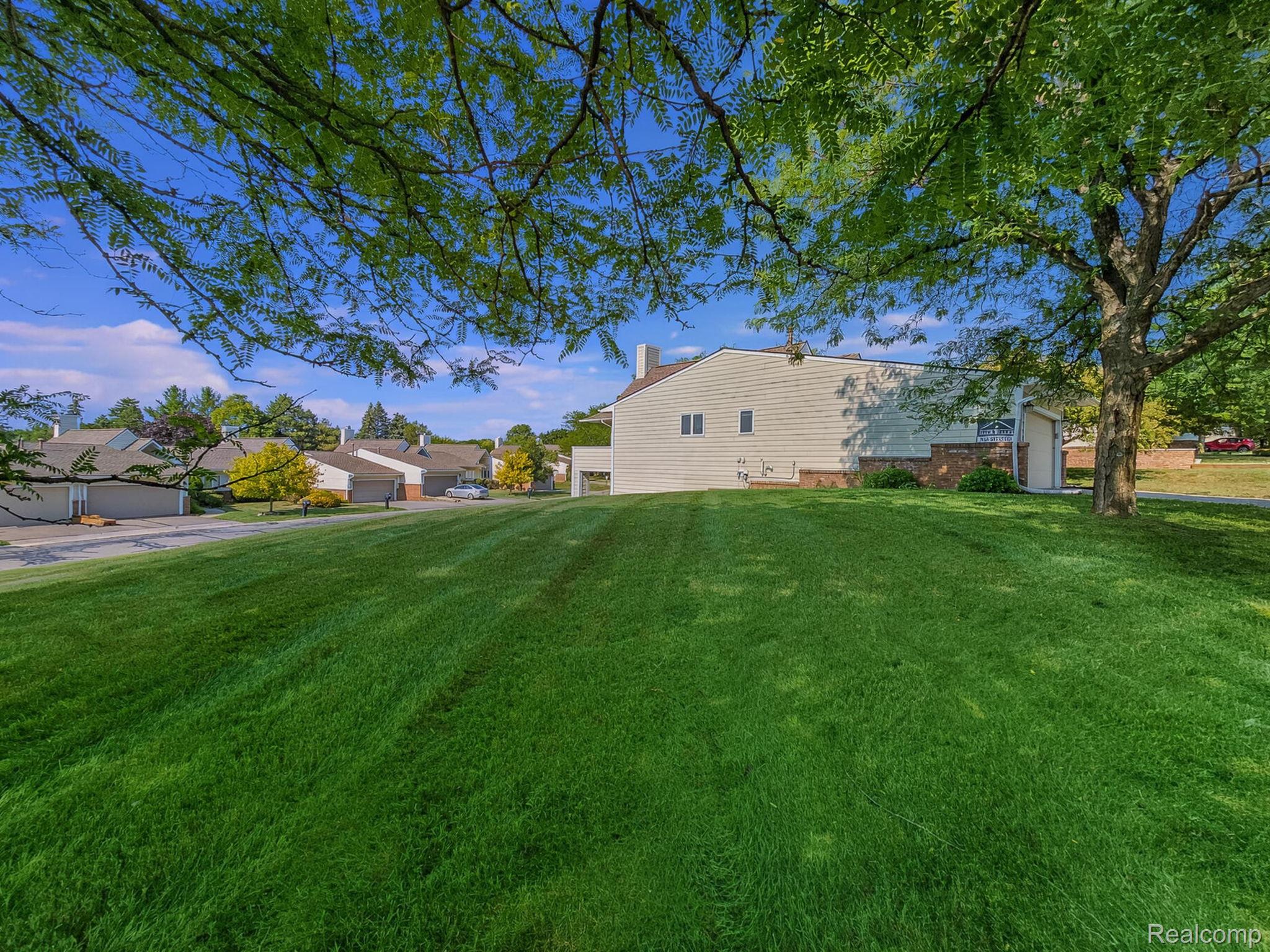 35190 Hillside Drive