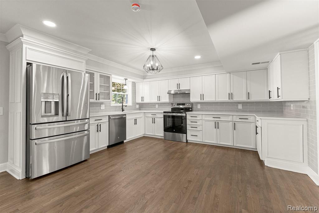 3158 Lafayette Drive