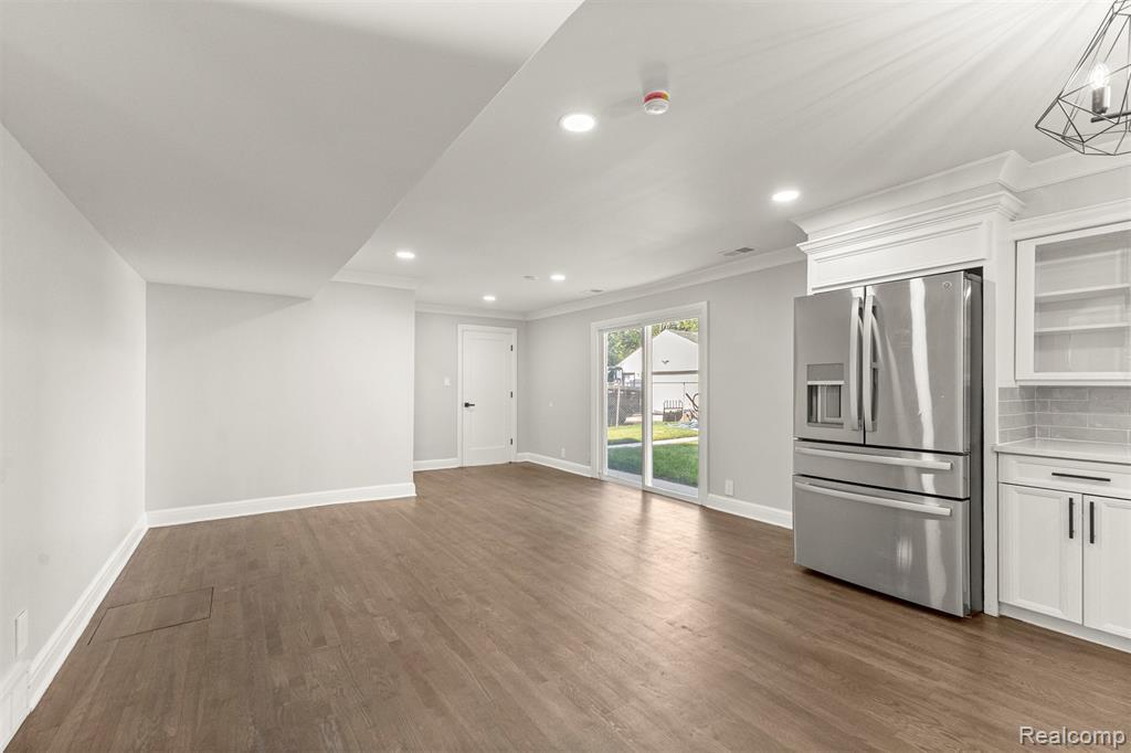 3158 Lafayette Drive