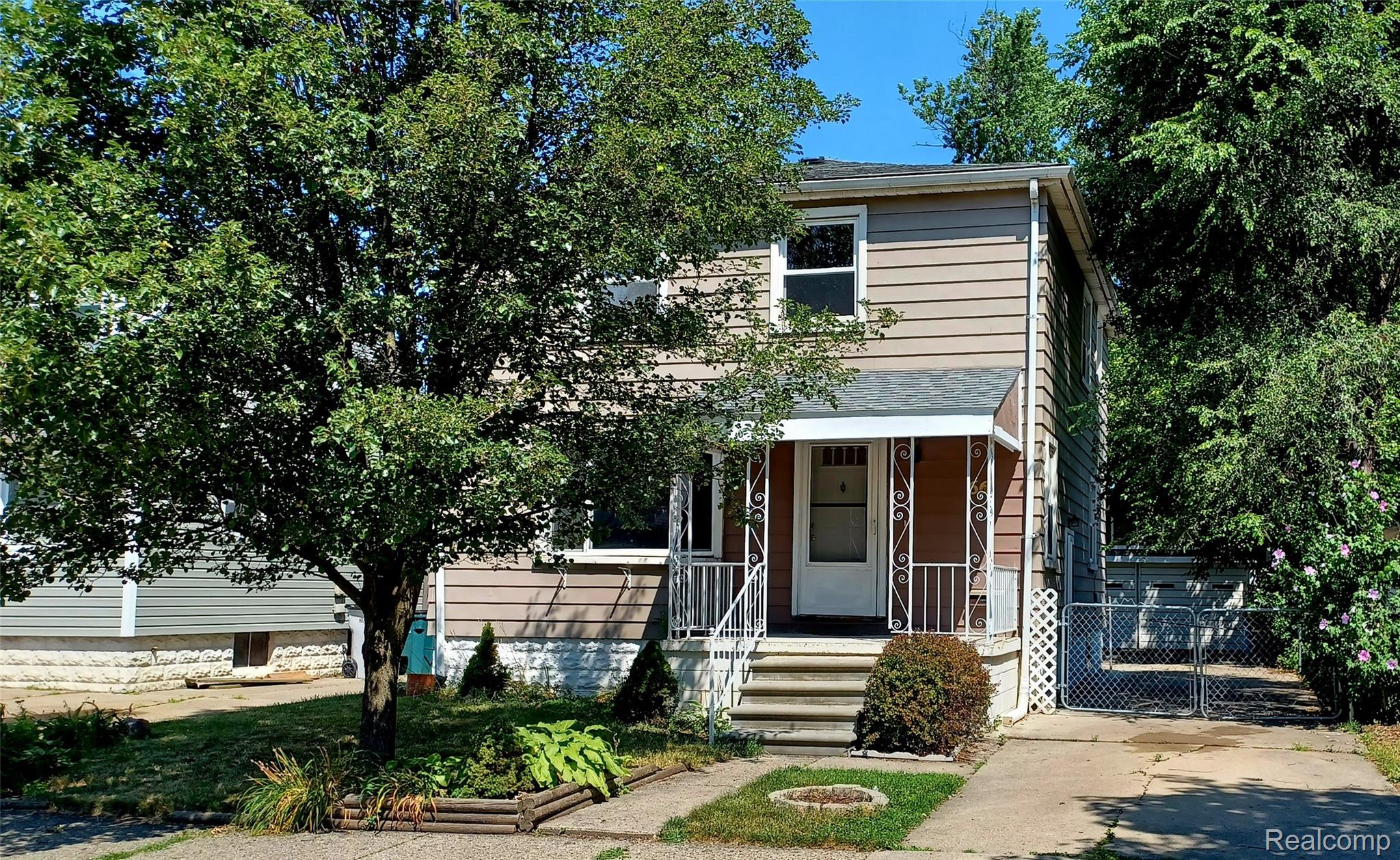 66 W Garfield Avenue