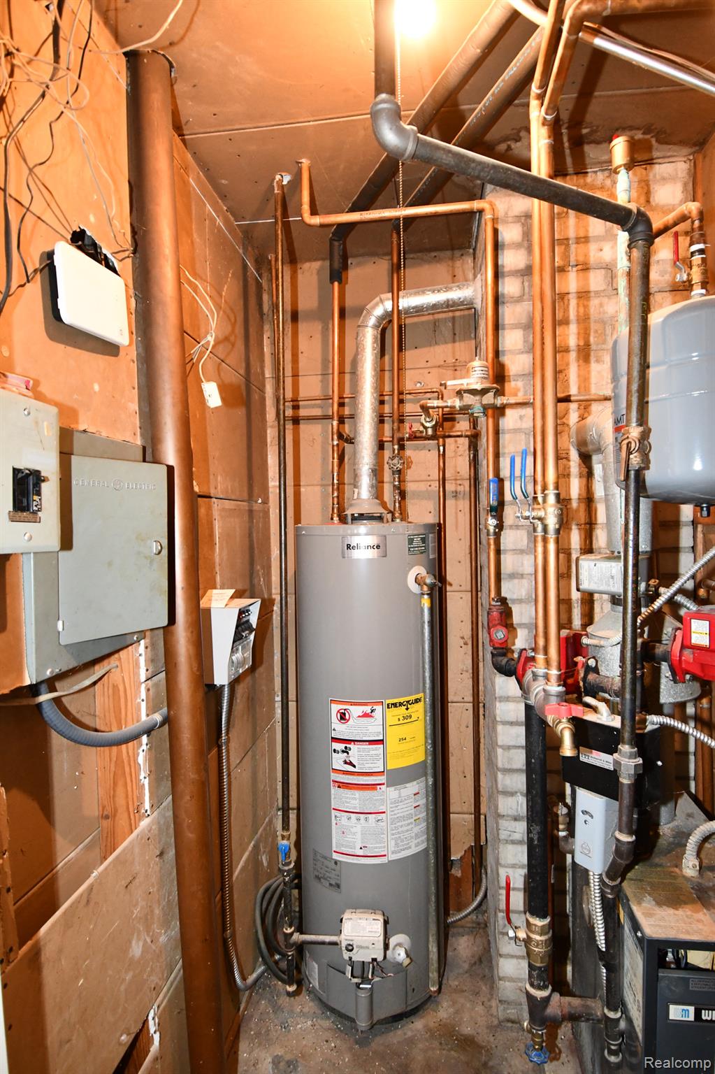 Genesee Charter Township, Michigan 48506, United States, 3 Bedrooms Bedrooms, ,2 BathroomsBathrooms,Residential,Active,204596