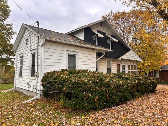 842 Capital Avenue NE