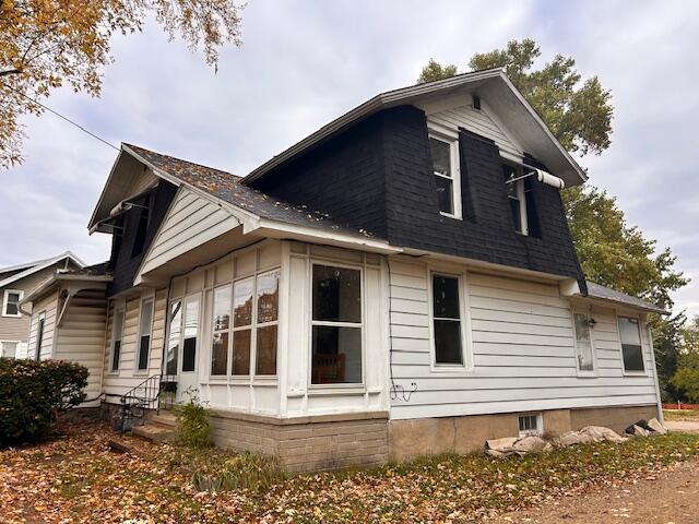 842 Capital Avenue NE