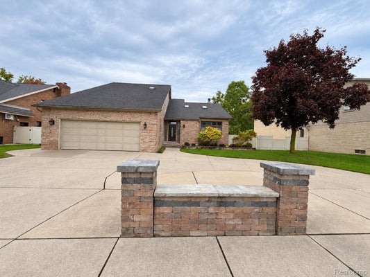 437 N CHARLESWORTH ST, DEARBORN HEIGHTS, MI 48127 - Image 192fa92e0d3a7cd949b4c17ea8fc7484/534324972