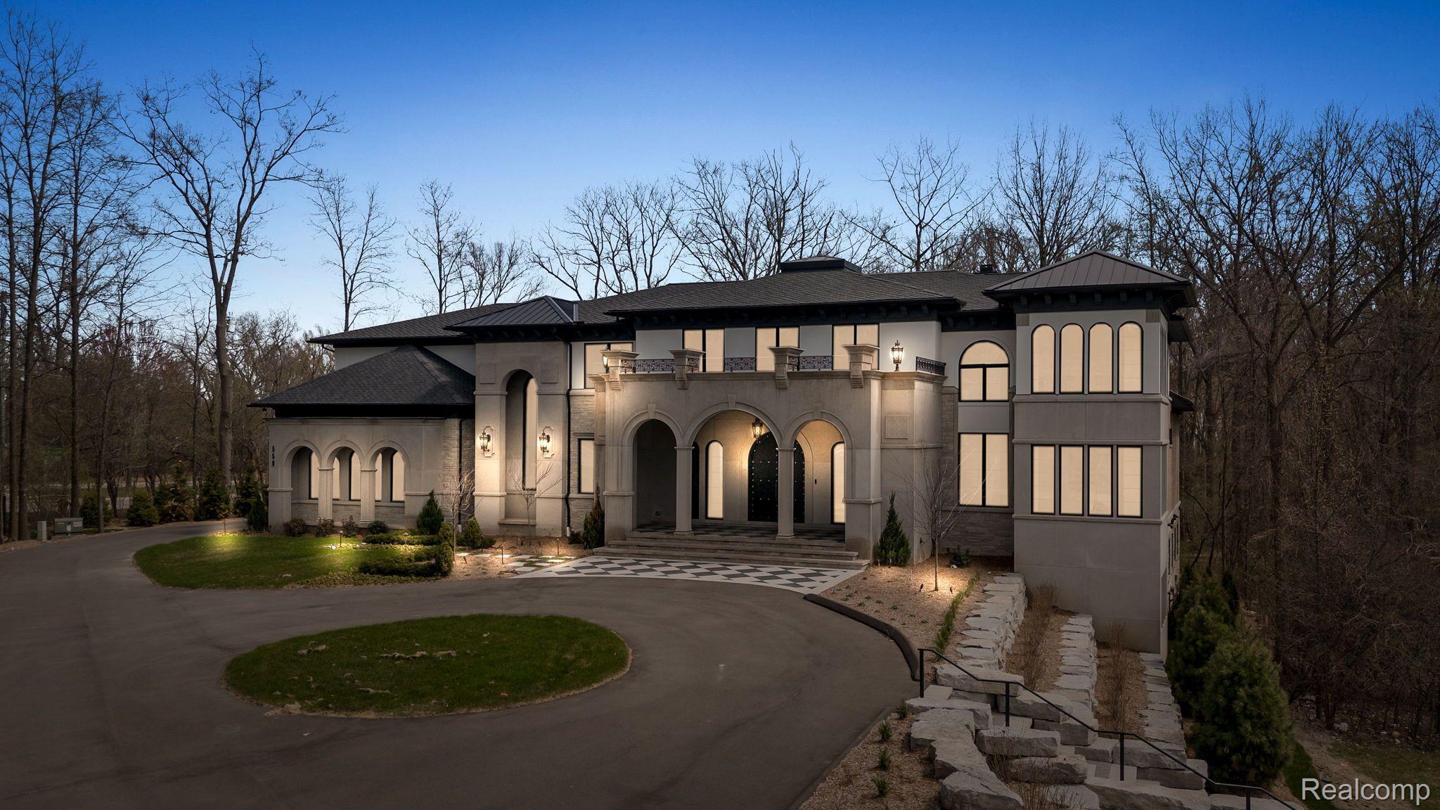 559 Barrington Park