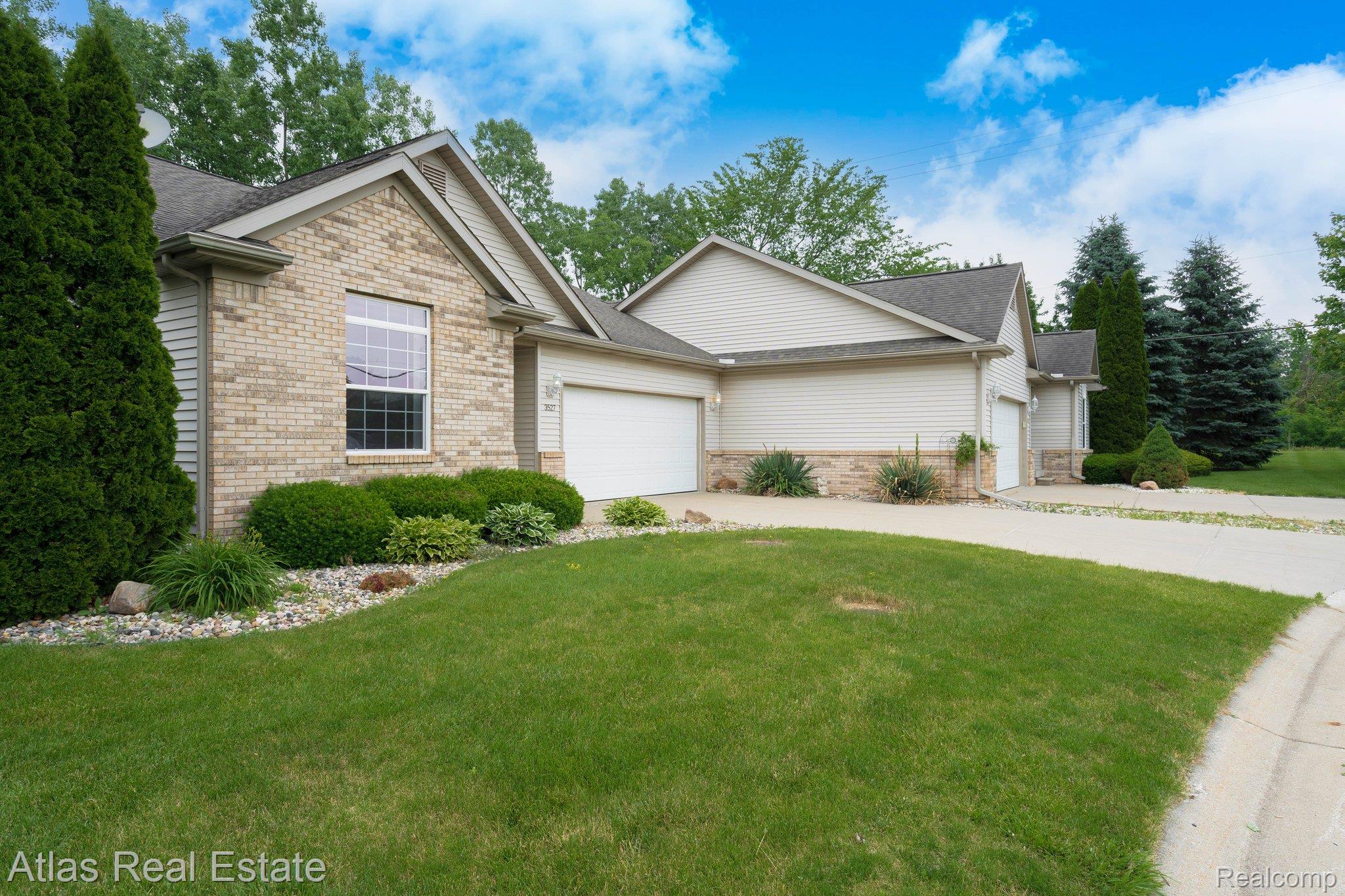3527 Applewood Lane 2