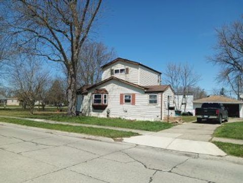 22419 HOFFMAN Street St Clair Shores City MI 48082