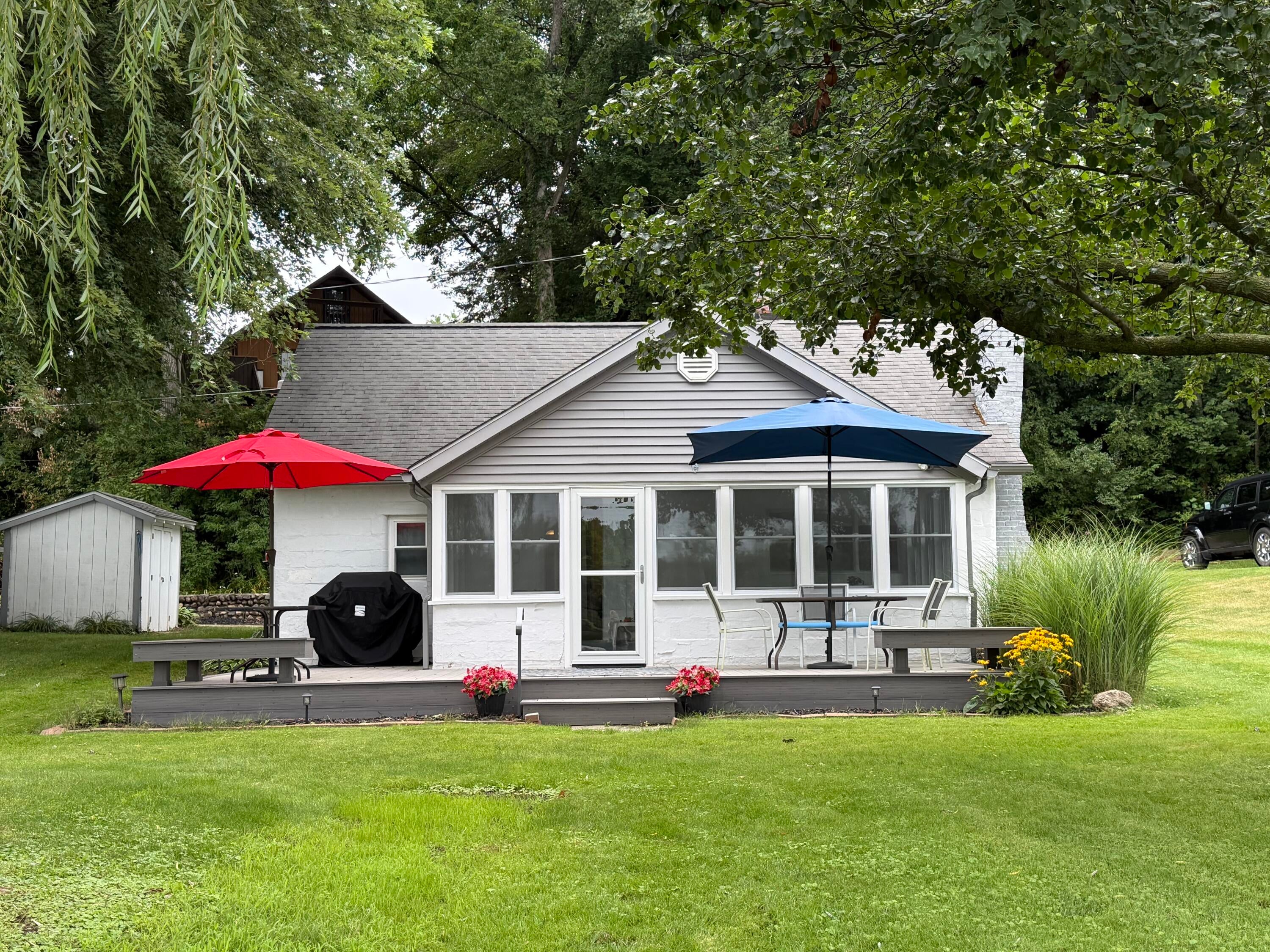 3152 Lake Drive