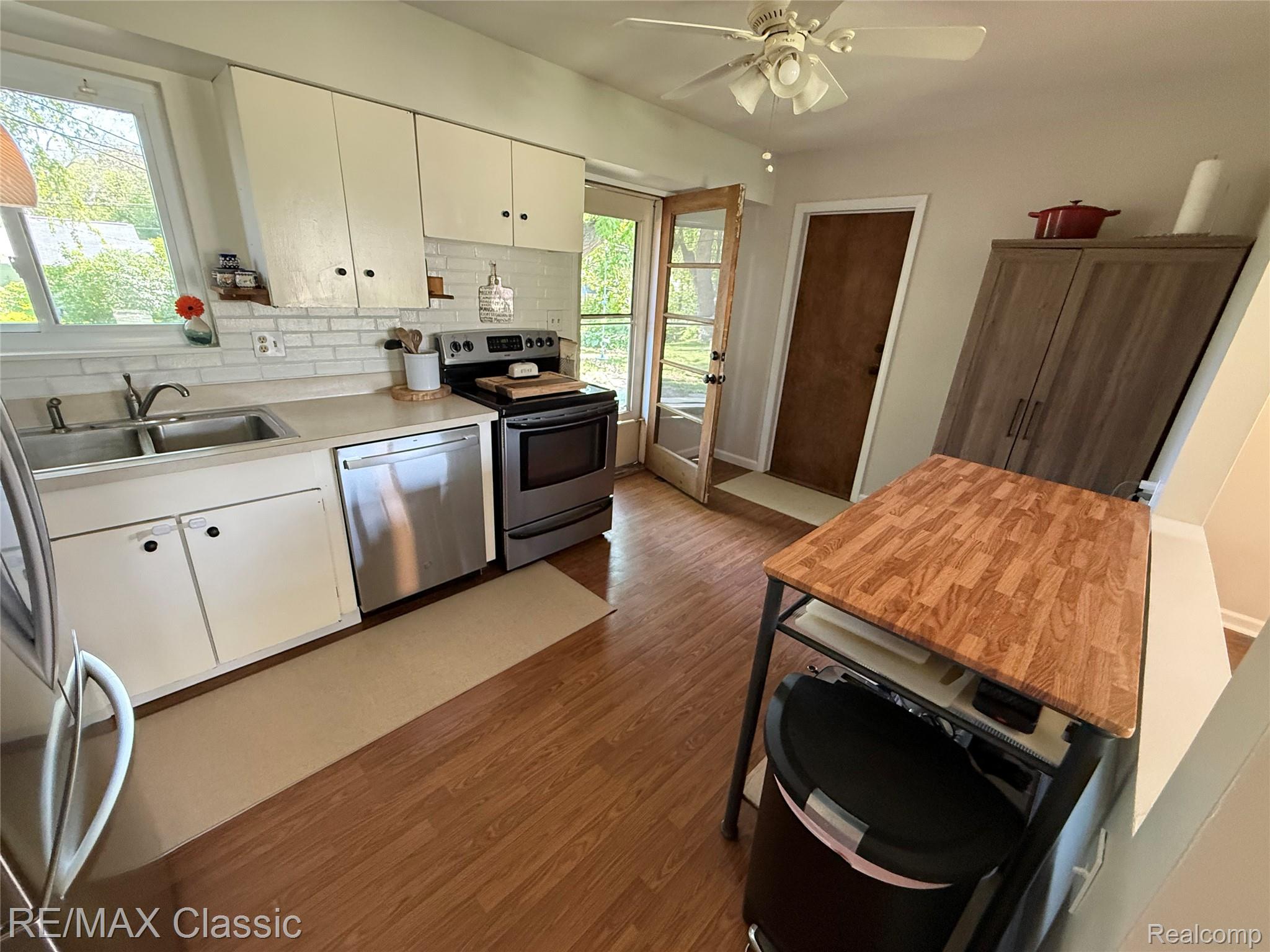 857 Panorama Drive